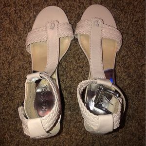 Michael Kors Juniper T-Strap size 7 1/2